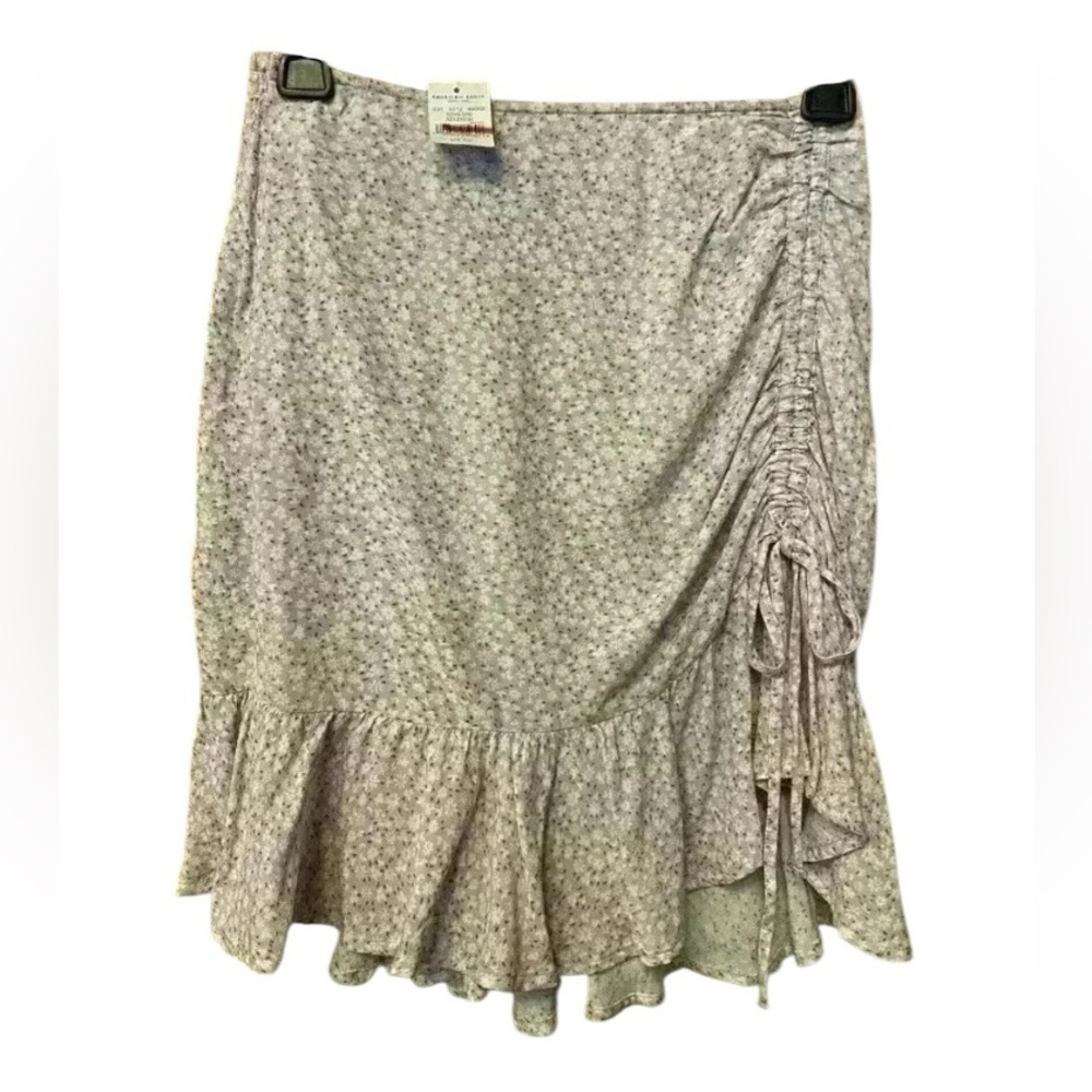 American Eagle Women’s purple daisies elastic waist mini skirt XS-S New